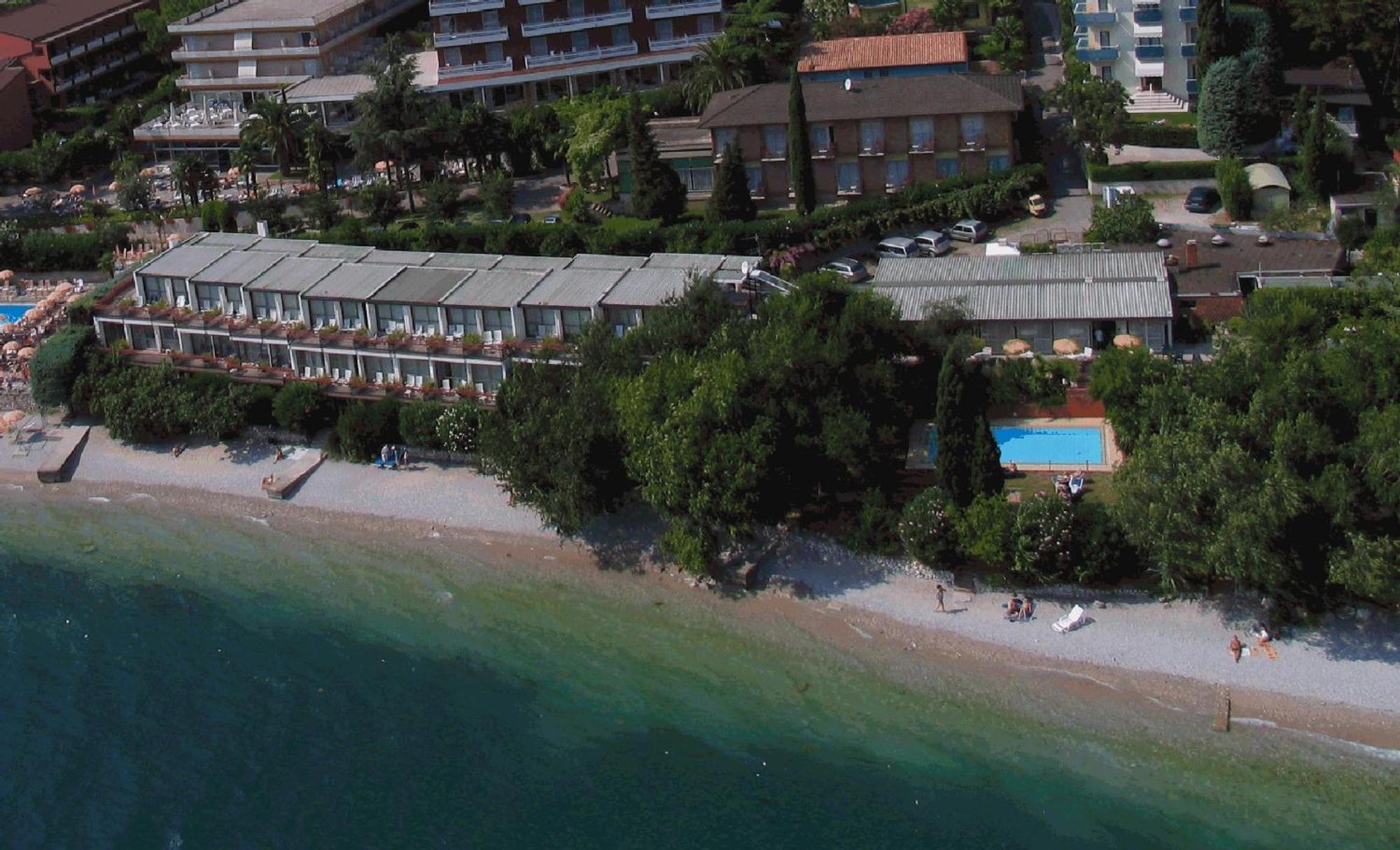Hotel Lido リモーネ・スル・ガルダ エクステリア 写真