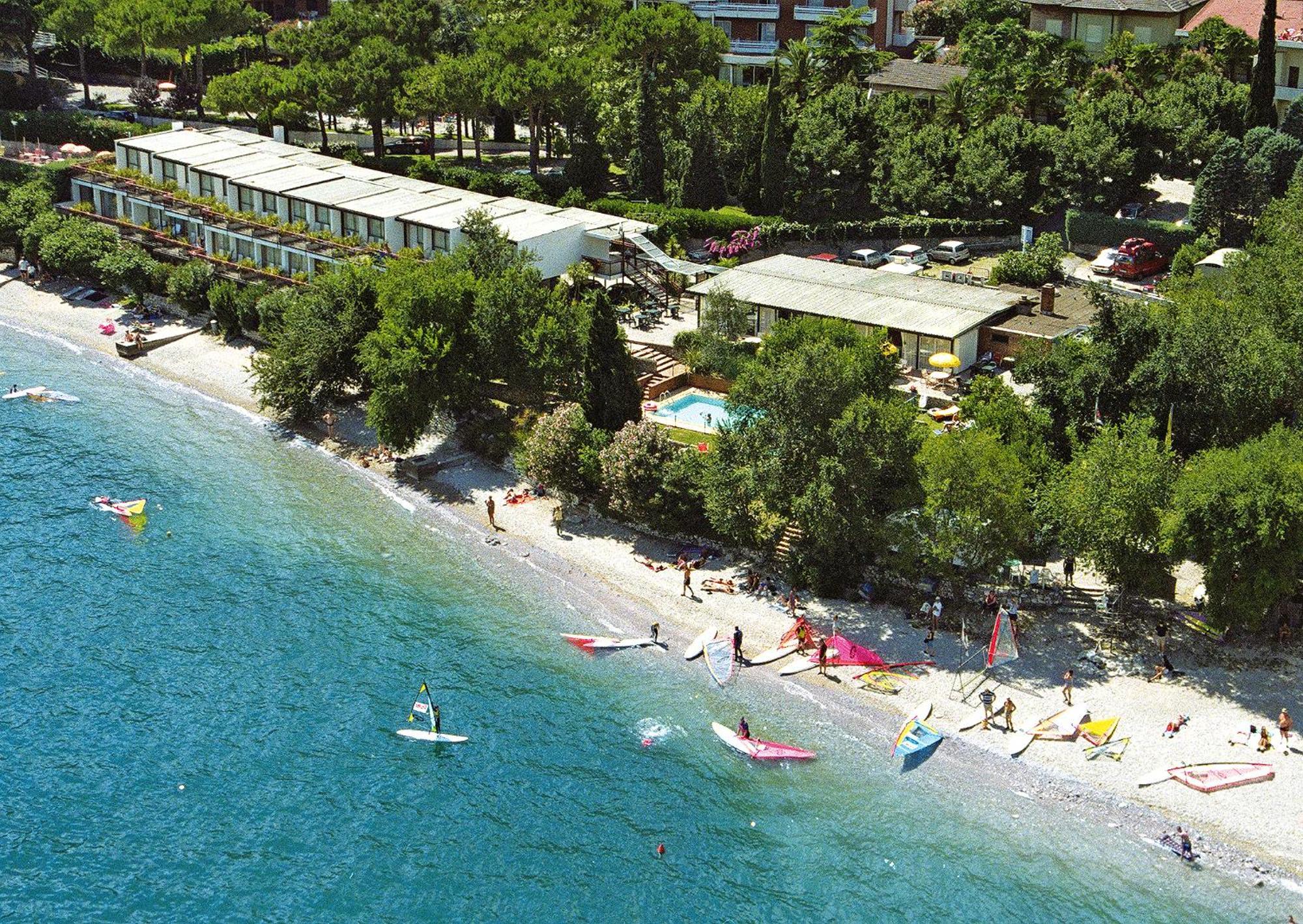 Hotel Lido リモーネ・スル・ガルダ エクステリア 写真